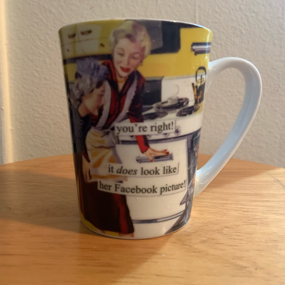 LAST CHANCE! Anne Taintor Sassy Vintage Housewives Mug.